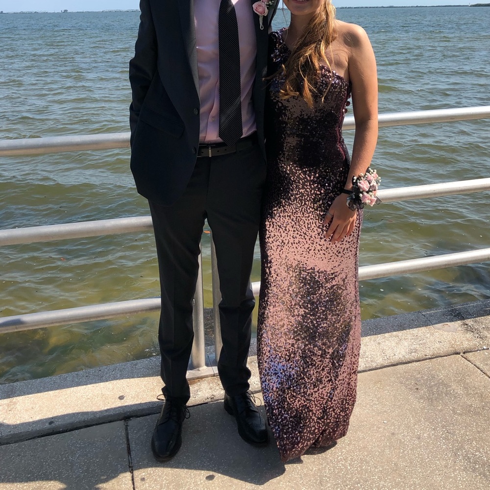 ✨Vince Camuto One-shoulder Sequin Dress✨